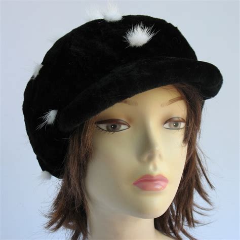 cappello chanel invernale|Cappelli. Berretti Chanel in Pelle Nero taglia One size .